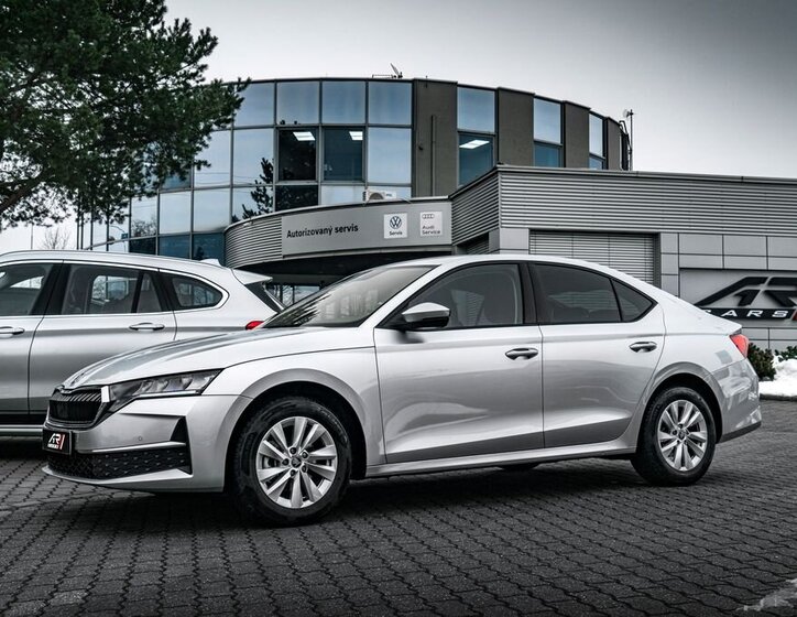 Škoda Octavia Sedan / Limuzína 1,5 l 110 kw