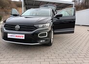 Volkswagen T-Roc SUV / Terénní 1,5 l 110 kw