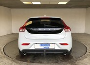 Volvo V40 6