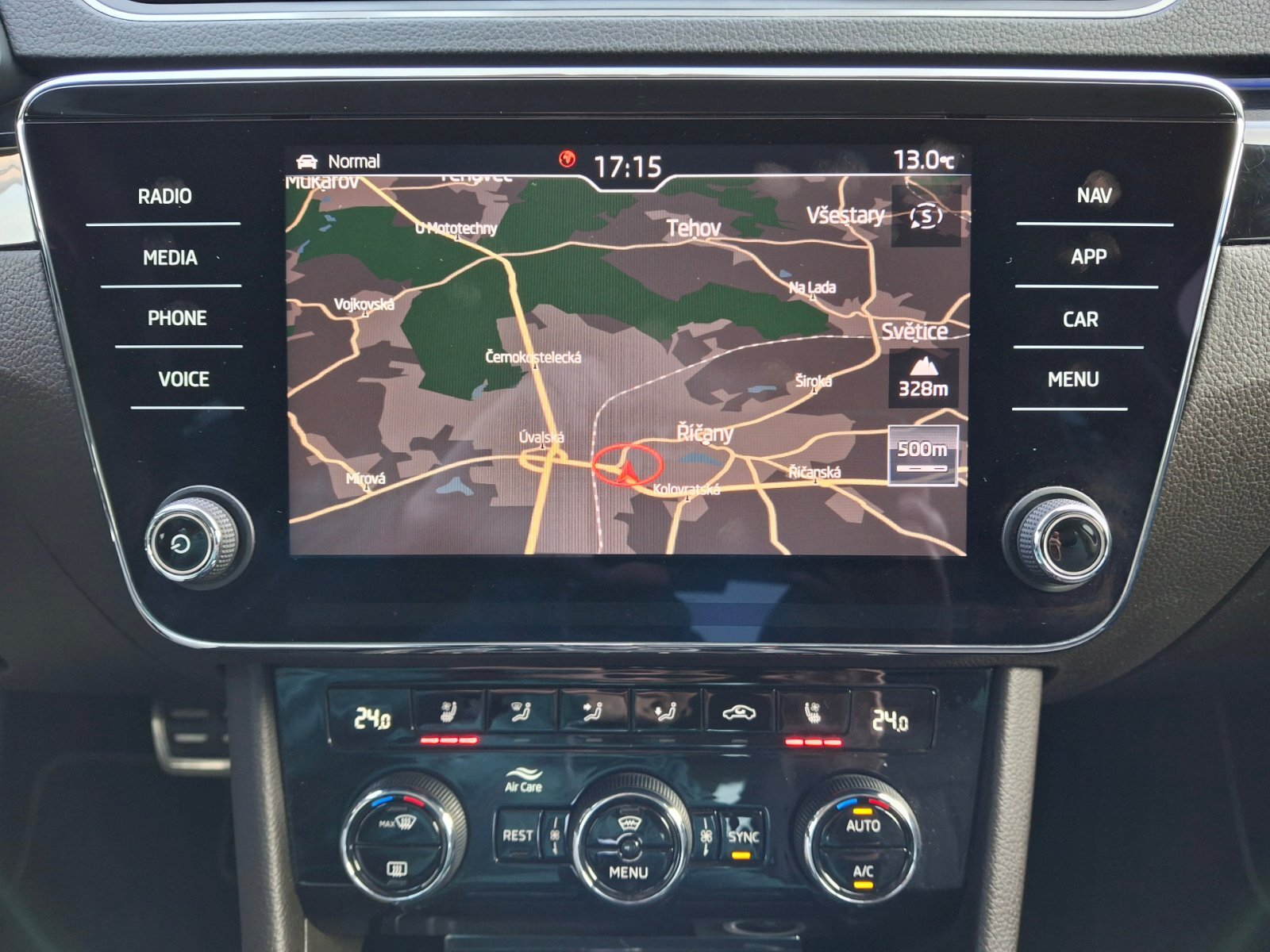 Škoda Superb Sedan / Limuzína 2,0 l 140 kw