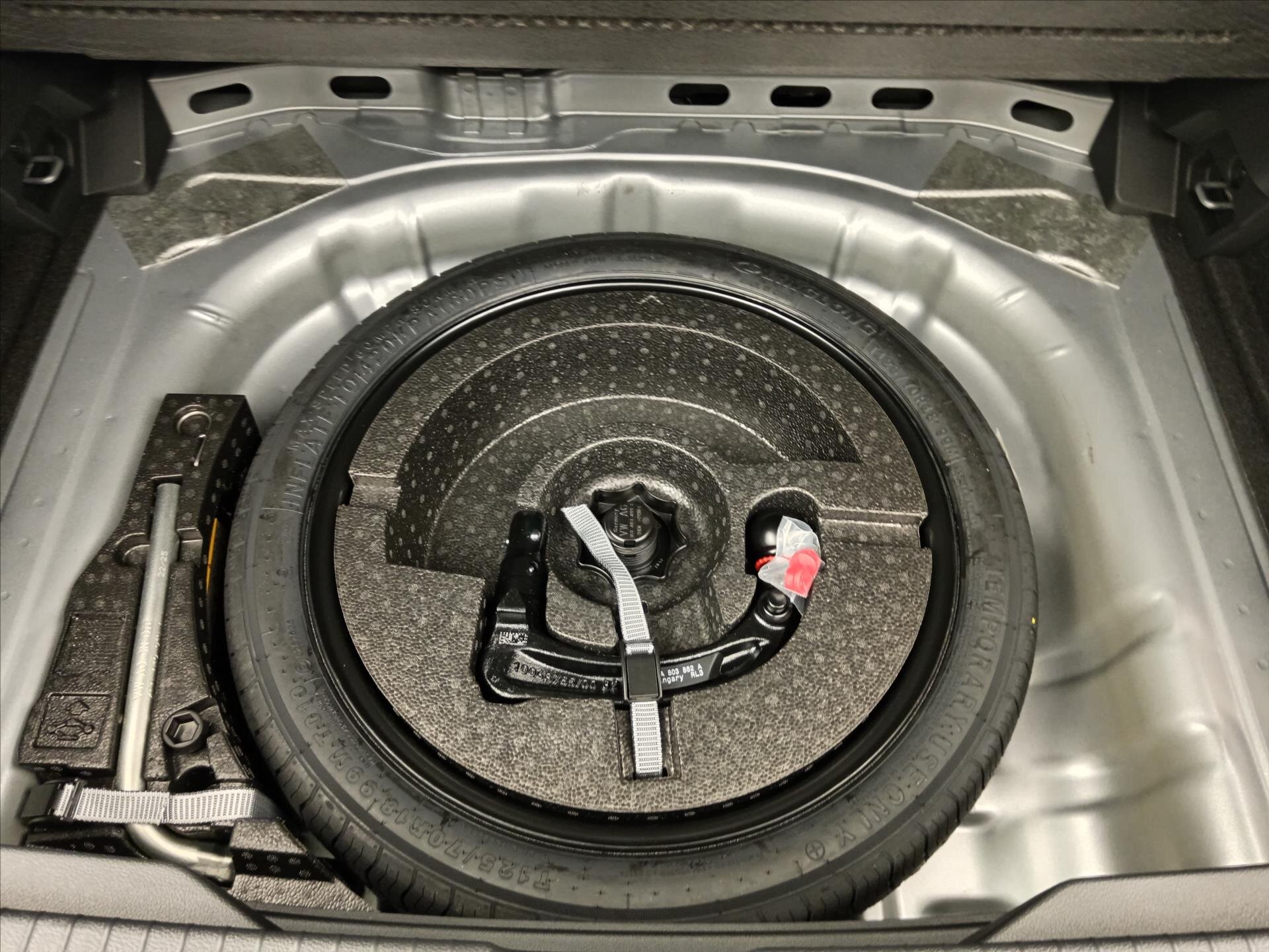 Volkswagen T-Roc SUV / Terénní 1,5 l 110 kw