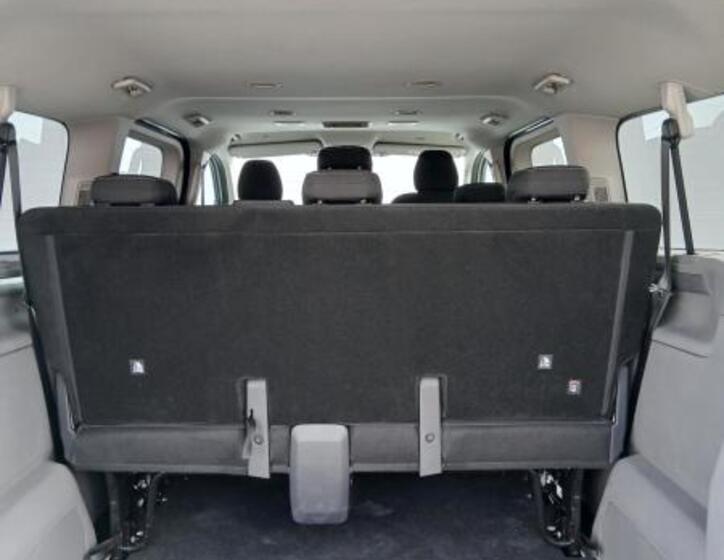 Volkswagen Caravelle 16