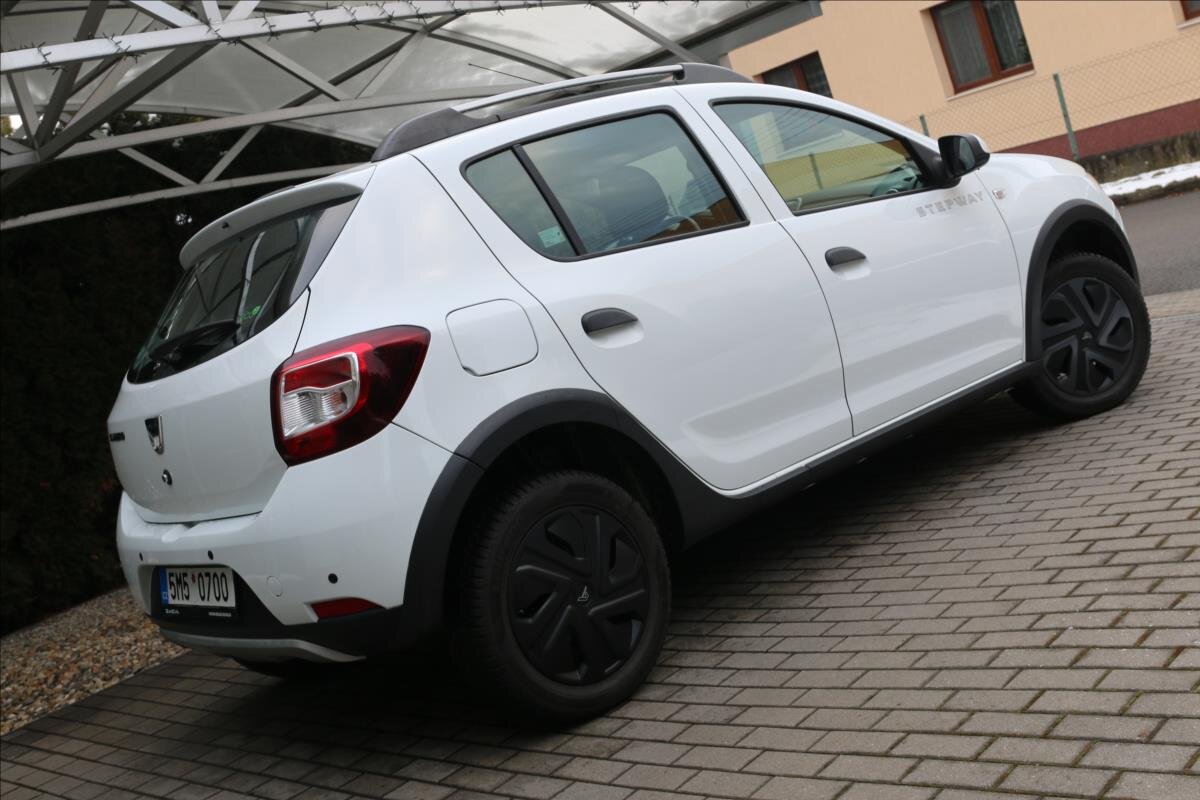 Dacia Sandero Hatchback 898,0 66 kw