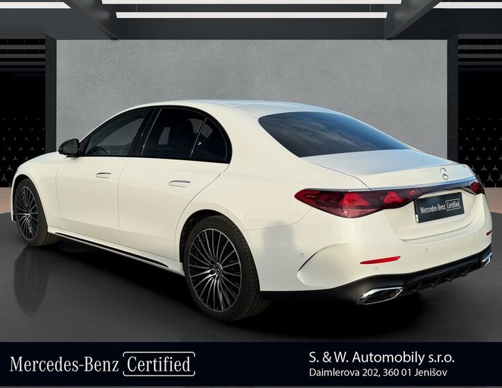 Mercedes-Benz Třídy E Sedan / Limuzína 2,0 l 145 kw