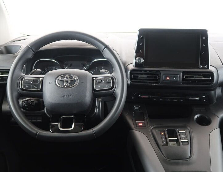 Toyota ProAce Kombi 1,5 l 96 kw