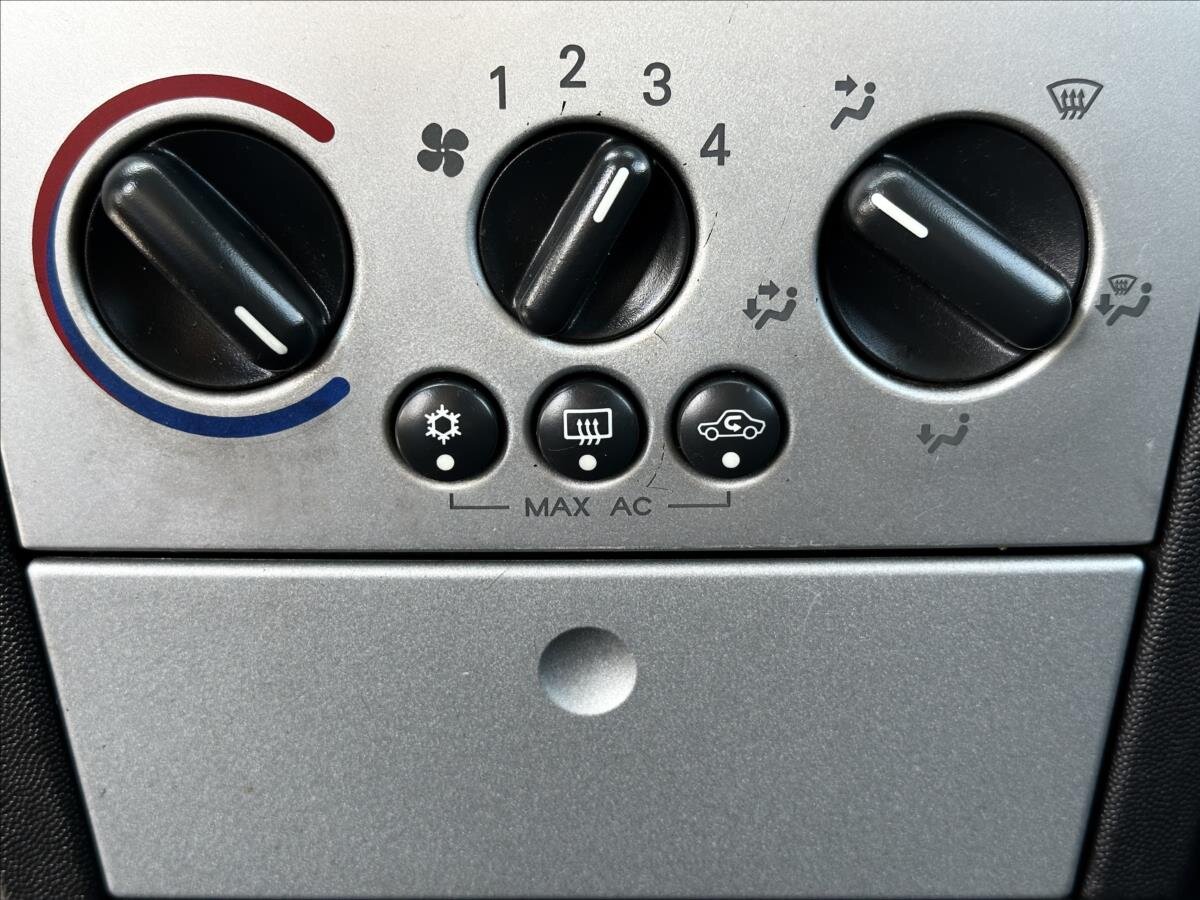 Opel Meriva MPV 1,6 l 74 kw