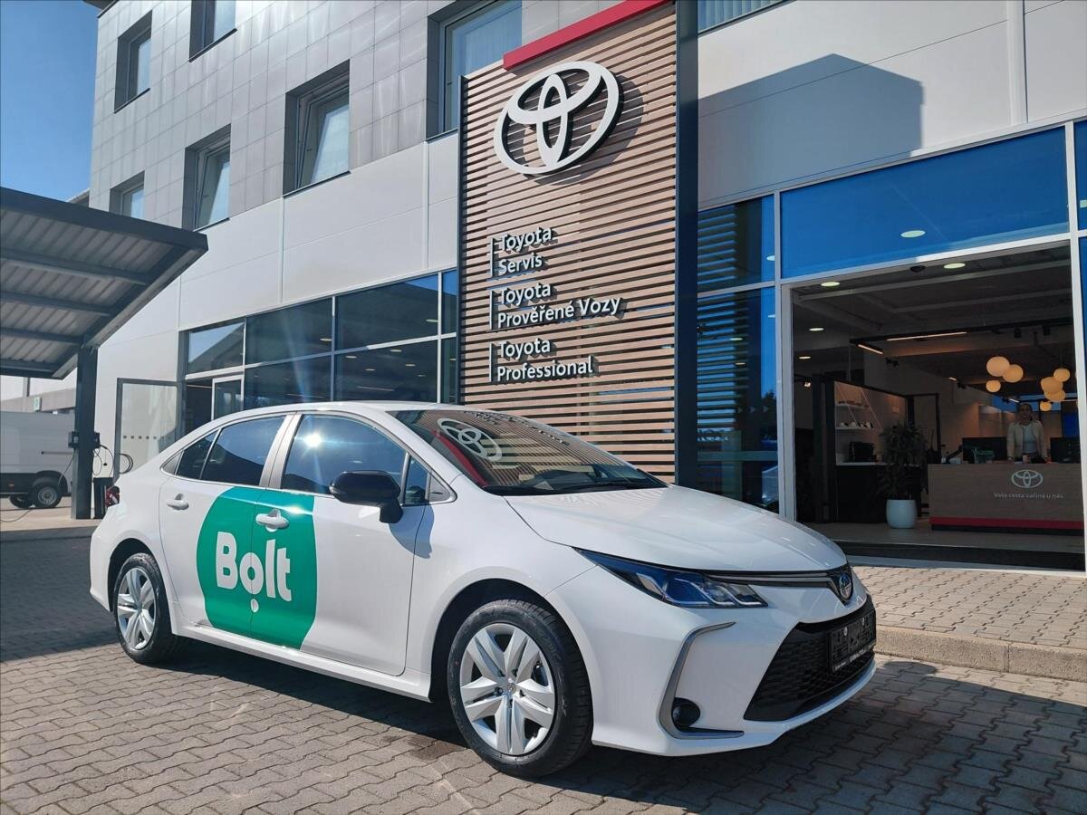 Toyota Corolla Sedan / Limuzína 1,8 l 103 kw