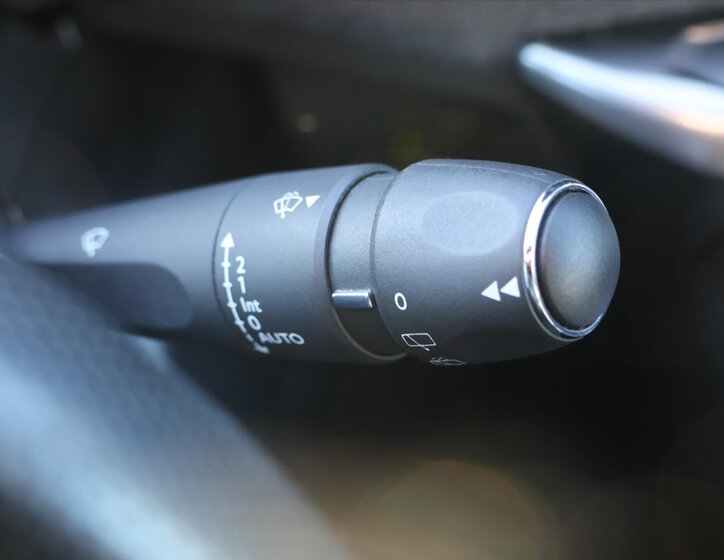 Peugeot 5008 SUV 1,6 l 133 kw