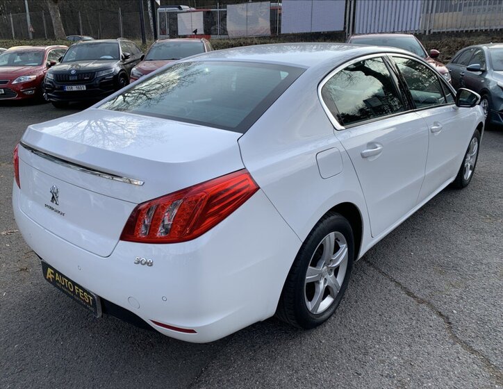 Peugeot 508 Sedan / Limuzína 2,0 l 120 kw