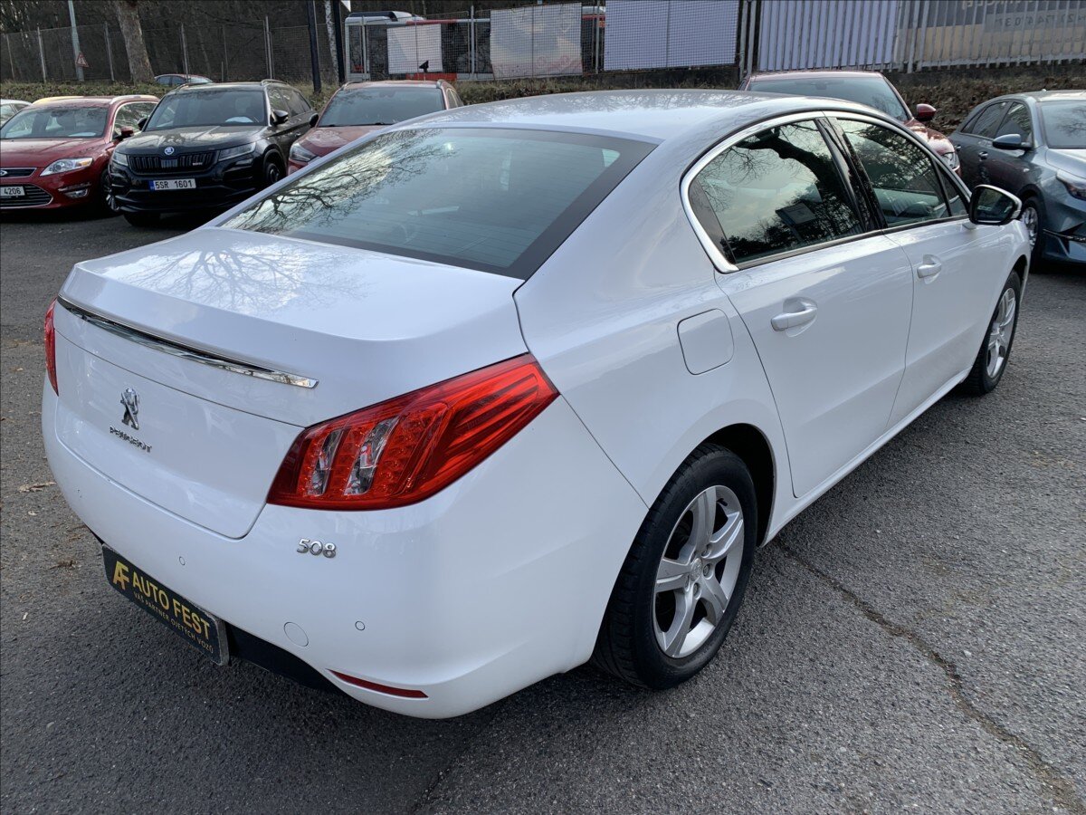 Peugeot 508 Sedan / Limuzína 2,0 l 120 kw