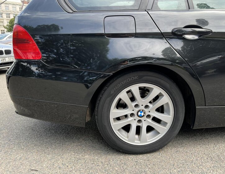 BMW Řada 3 Kombi 2,0 l 120 kw