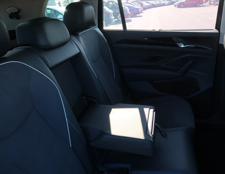 Volkswagen Tayron SUV / Terénní 1,5 l 110 kw