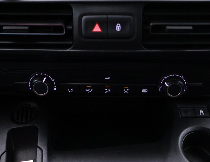 Peugeot Rifter MPV 1,5 l 96 kw