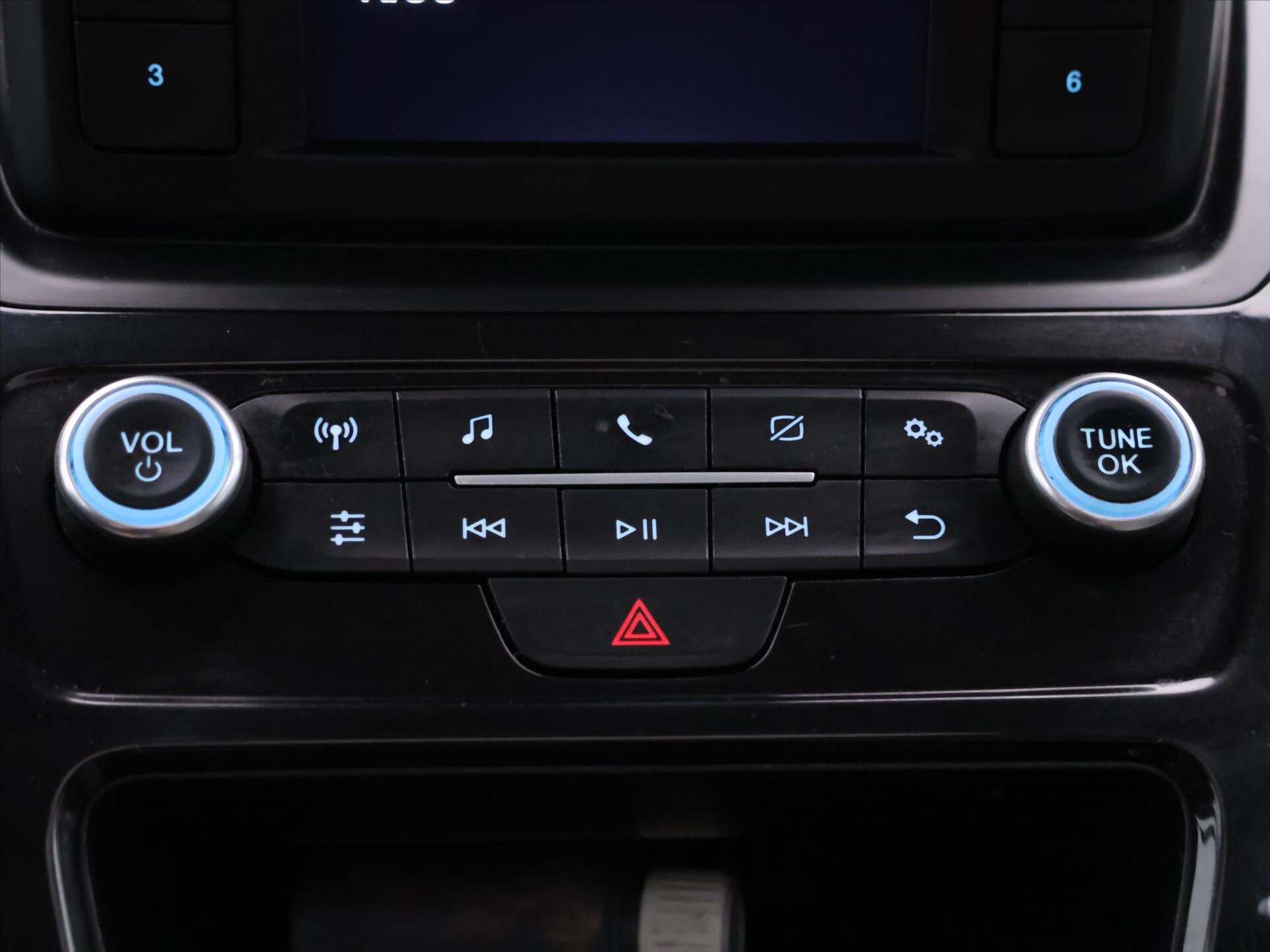 Ford Tourneo Connect Kombi 1,5 l 88 kw