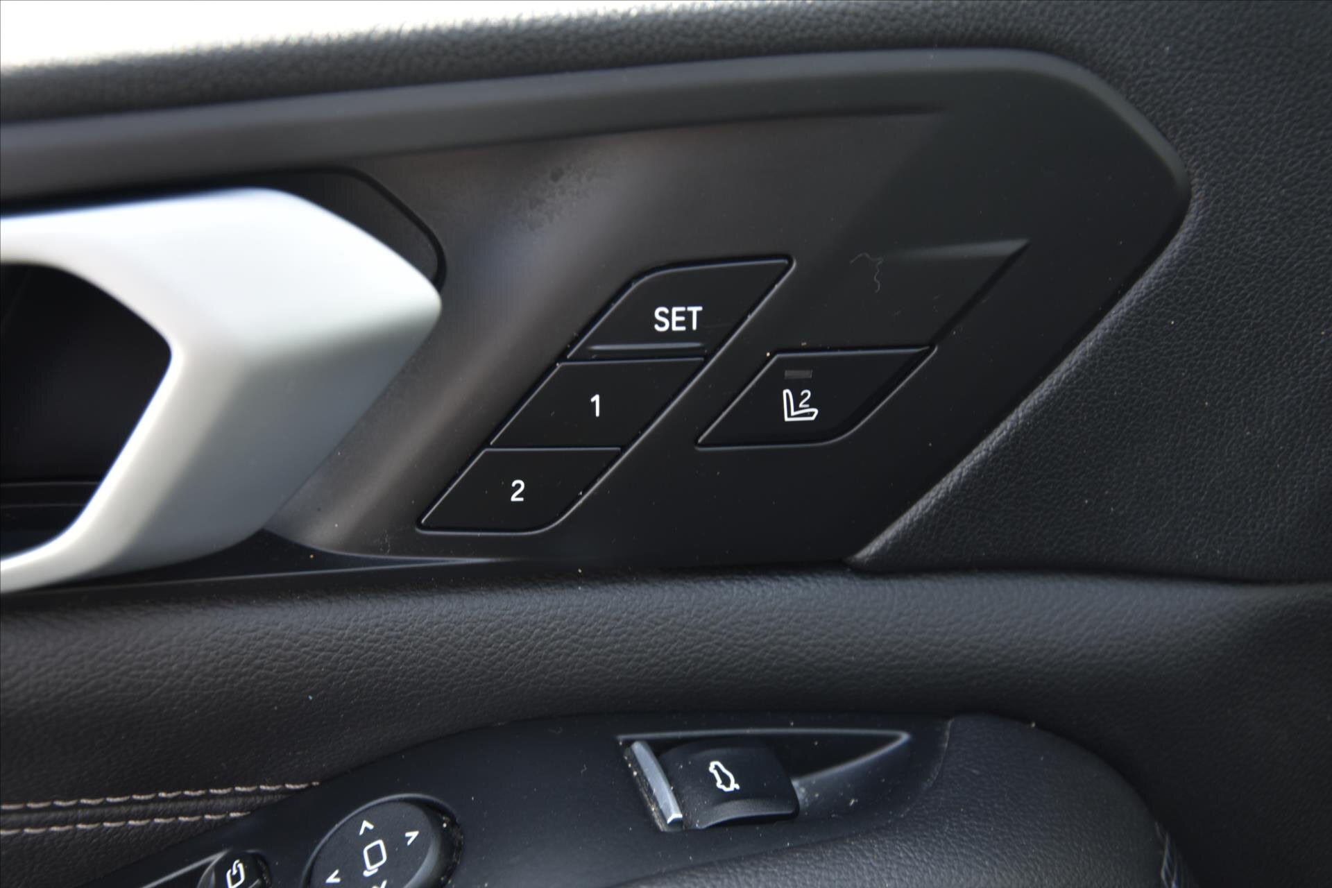 BMW X5 SUV / Terénní 3,0 l 195 kw