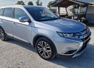 Mitsubishi Outlander 1