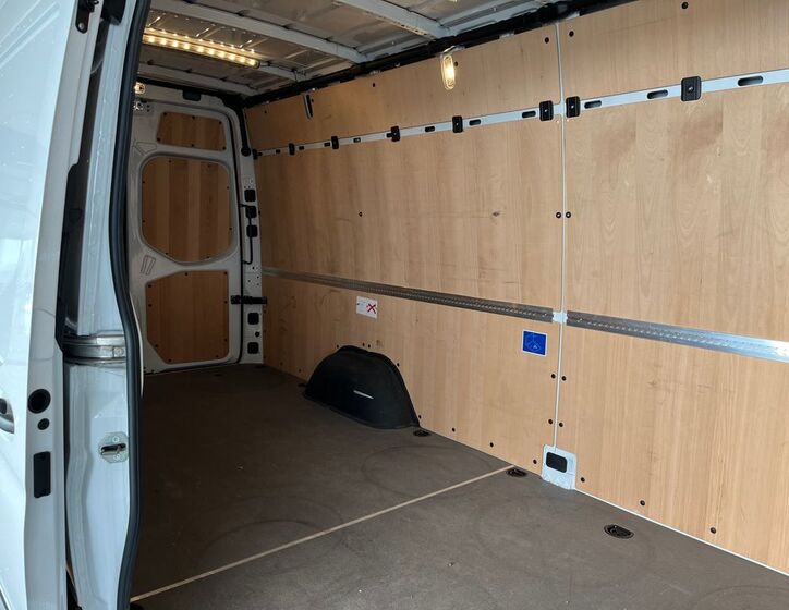 Mercedes-Benz Sprinter 19