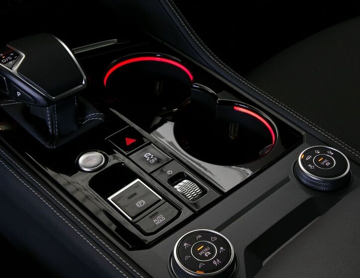 Volkswagen Touareg 25