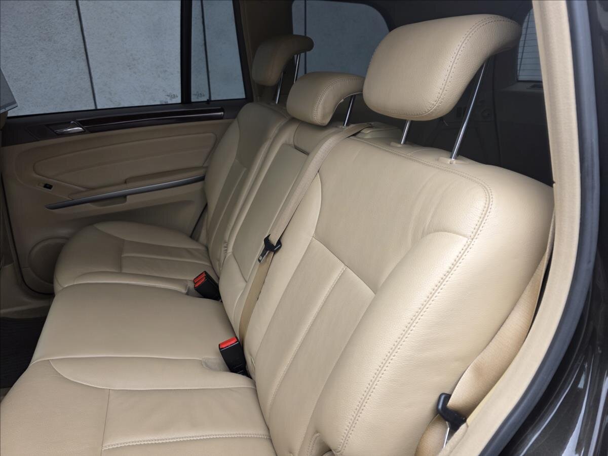 Mercedes-Benz GL SUV / Terénní 3,0 l 165 kw