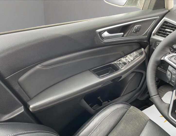 Ford S-MAX MPV 2,0 l 110 kw