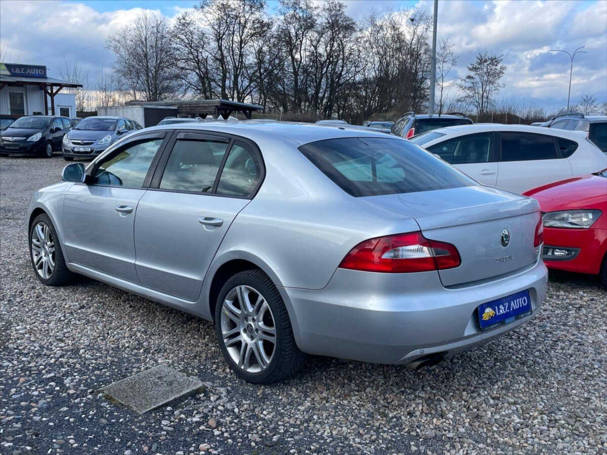 Škoda Superb Sedan / Limuzína 1,8 l 118 kw