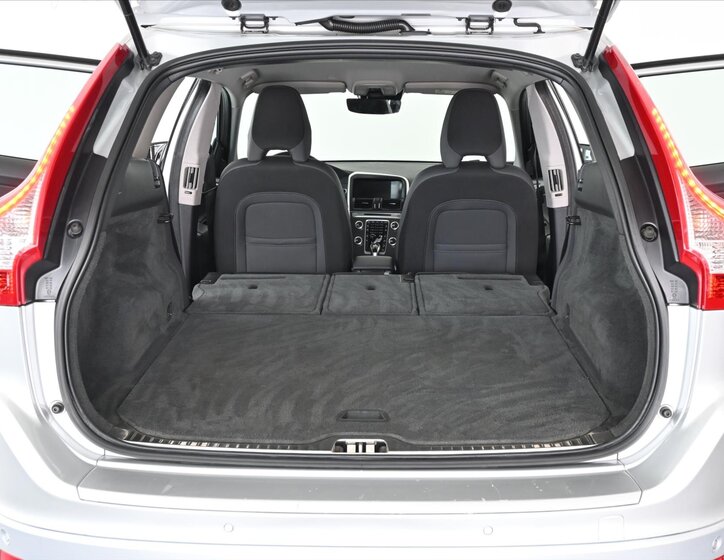 Volvo XC60 SUV / Terénní 2,4 l 133 kw