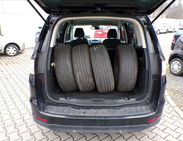 Ford Galaxy Kombi 2,0 l 110 kw