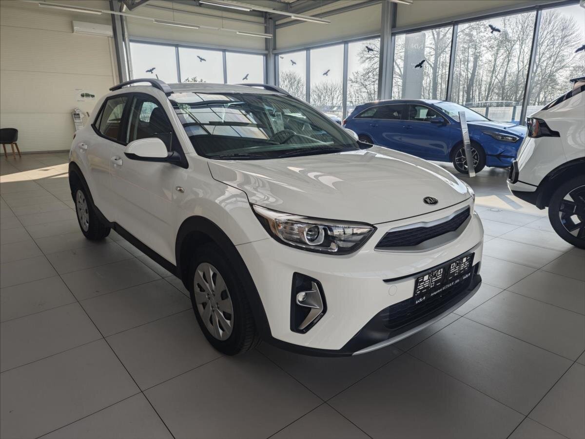 KIA Stonic CUV / Crossover 1,2 l 61 kw
