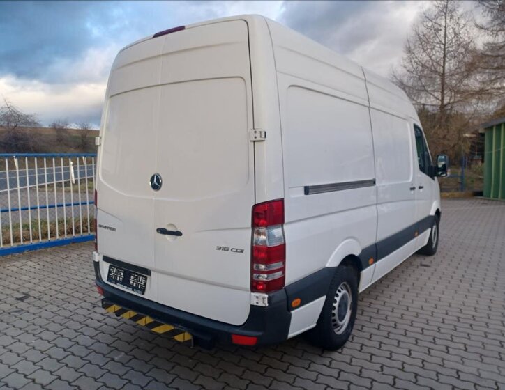 Mercedes-Benz Sprinter 3