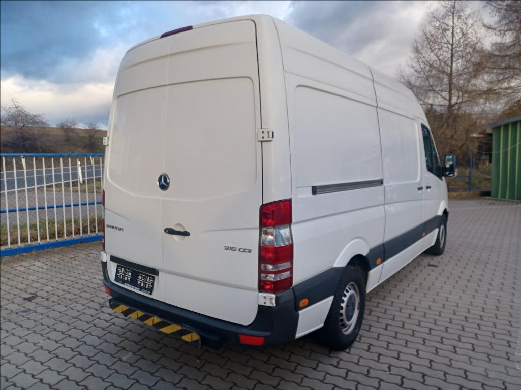 Mercedes-Benz Sprinter
