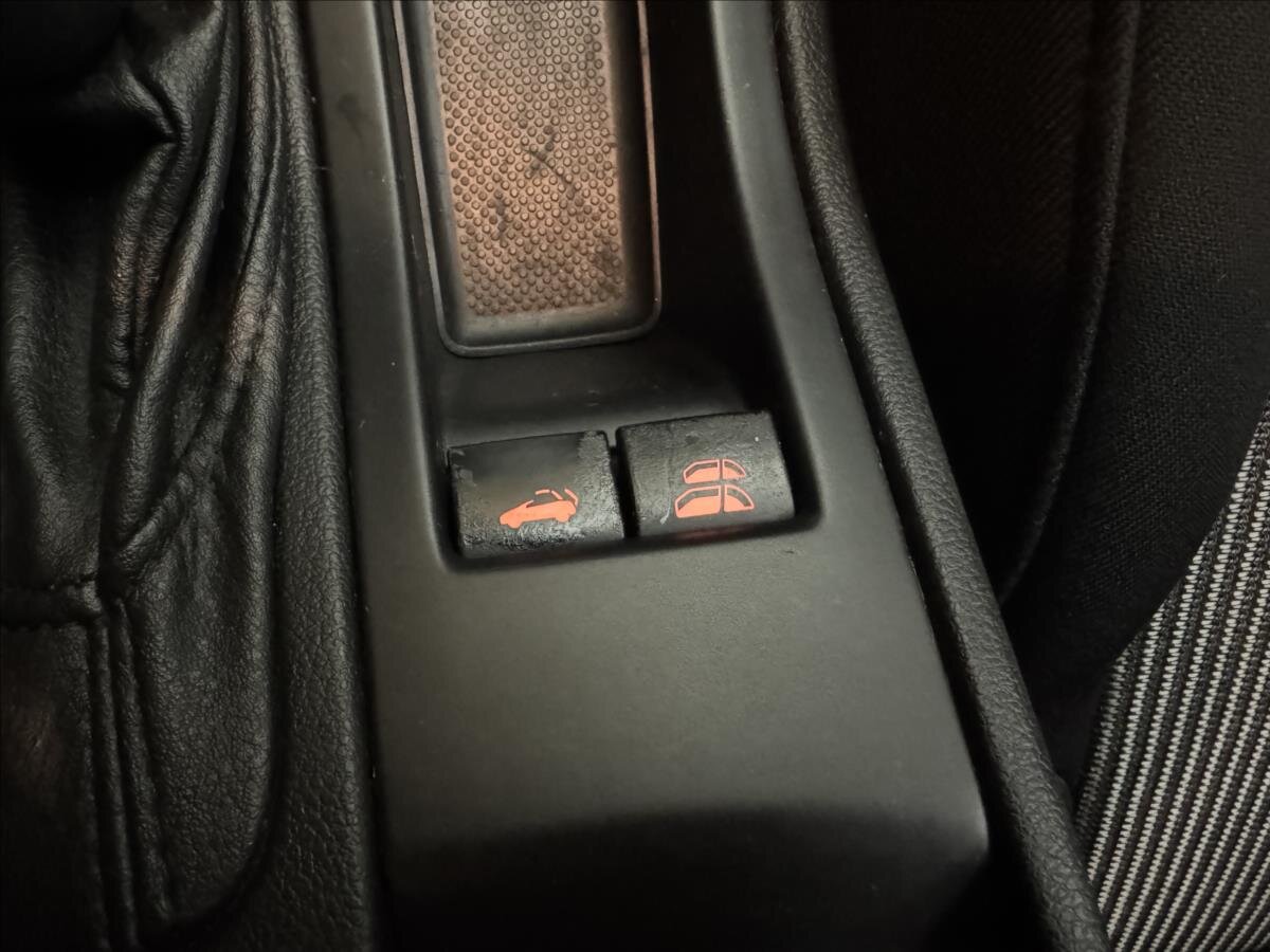 Peugeot 308 Kabriolet 1,6 l 82 kw