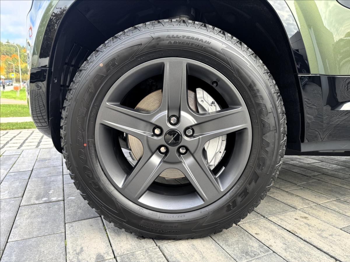 Land Rover Defender SUV 3,0 l 257 kw