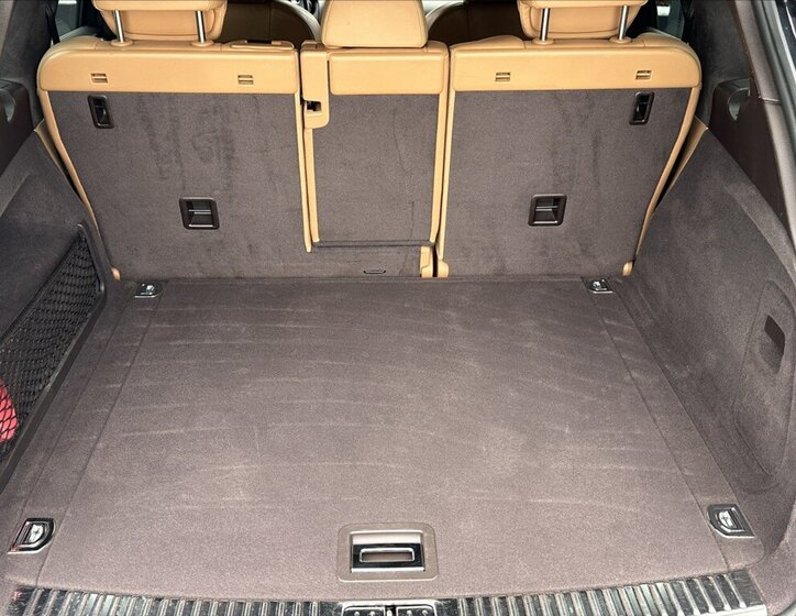 Porsche Cayenne 39