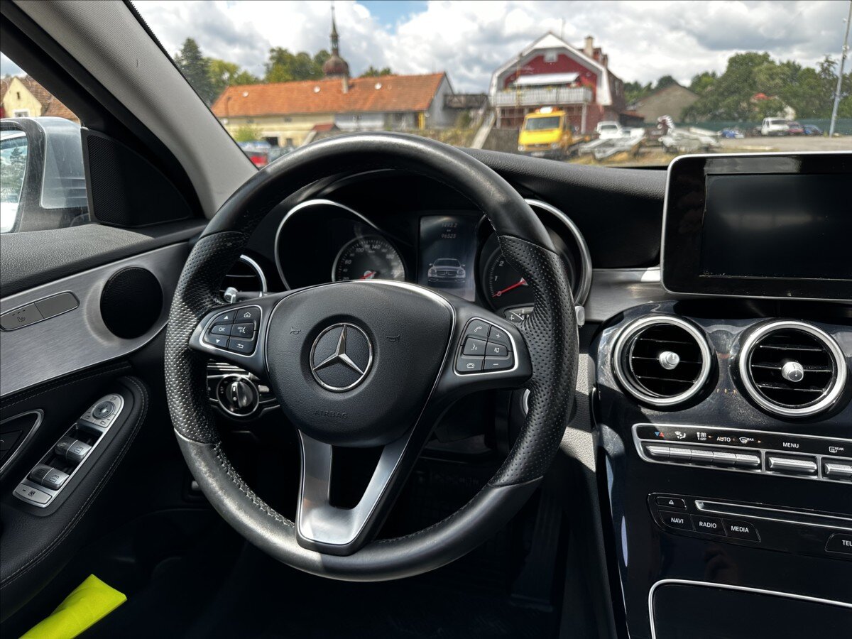 Mercedes-Benz Třídy C Sedan / Limuzína 1,6 l 115 kw