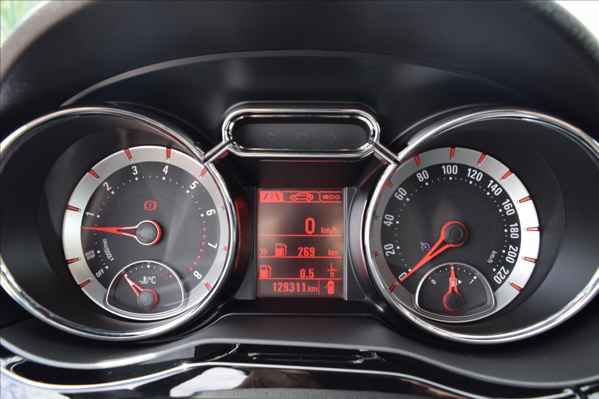 Opel Adam Hatchback 999,0 66 kw