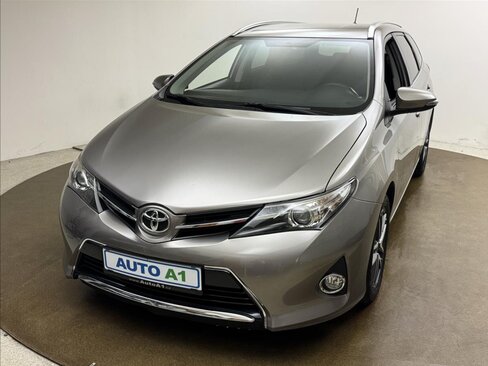 Toyota Auris Kombi 1,4 l 66 kw