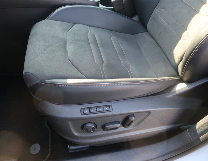 Cupra Ateca SUV / Terénní 1,5 l 110 kw