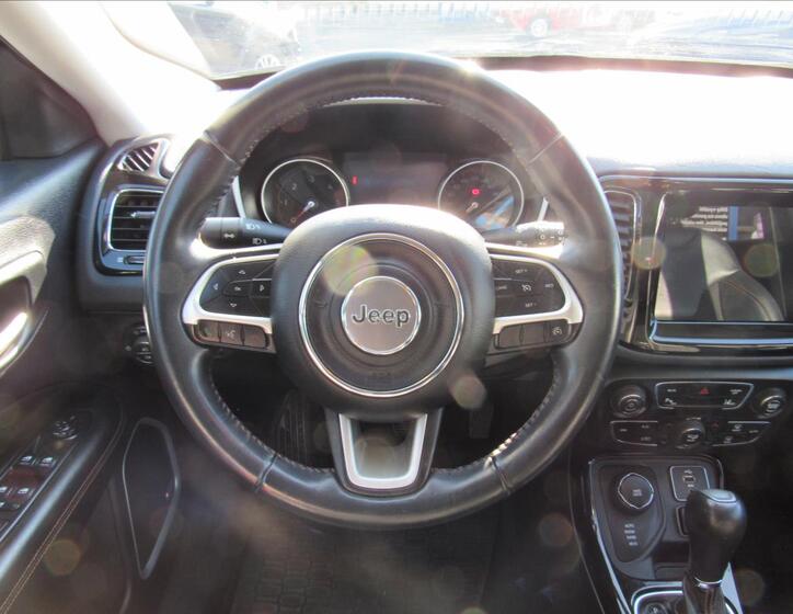 Jeep Compass 12