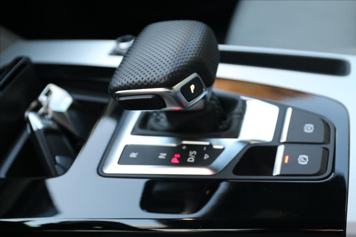 Audi Q5 SUV 2,0 l 150 kw