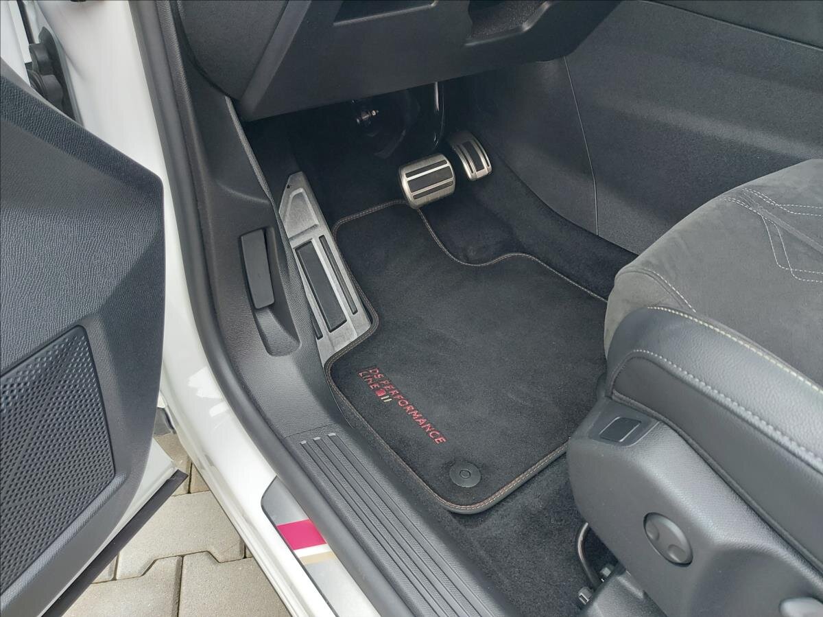 DS Automobiles DS7 Crossback SUV / Terénní 1,6 l 133 kw