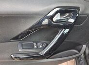 Peugeot 208 Hatchback 1,2 l 60 kw