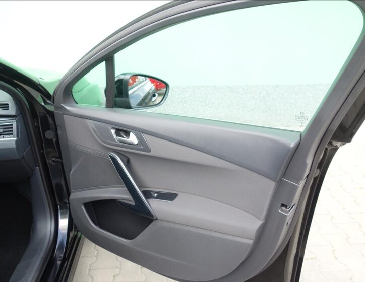 Peugeot 508 Kombi 2,0 l 133 kw