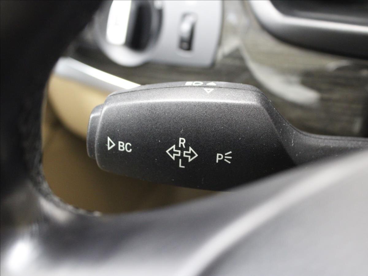 BMW Řada 5 Sedan / Limuzína 3,0 l 150 kw