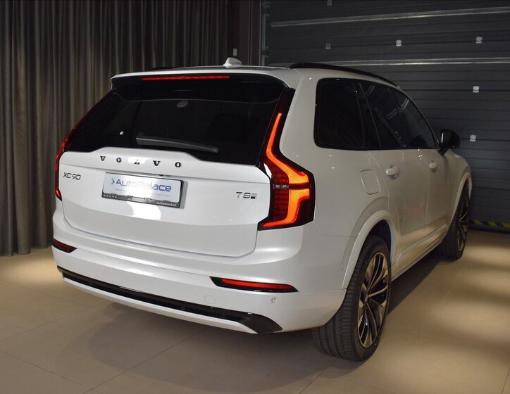 Volvo XC90 4
