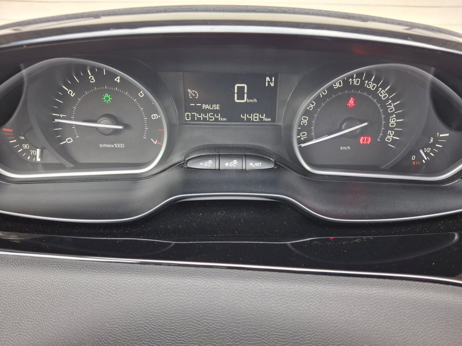 Peugeot 208 Hatchback 1,2 l 60 kw