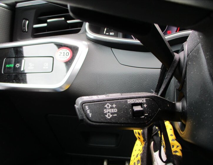 Audi A6 Allroad Kombi 3,0 l 210 kw