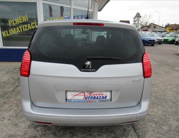 Peugeot 5008 6