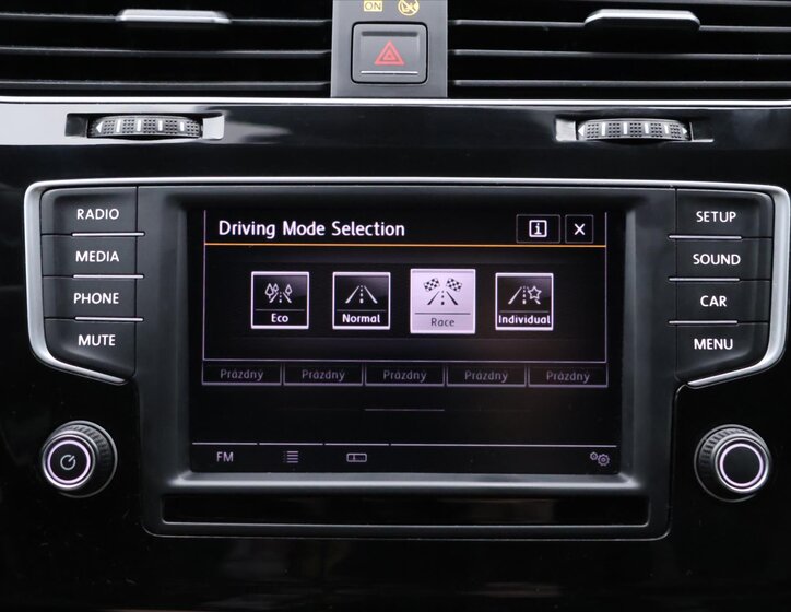 Volkswagen Golf Kombi 2,0 l 221 kw