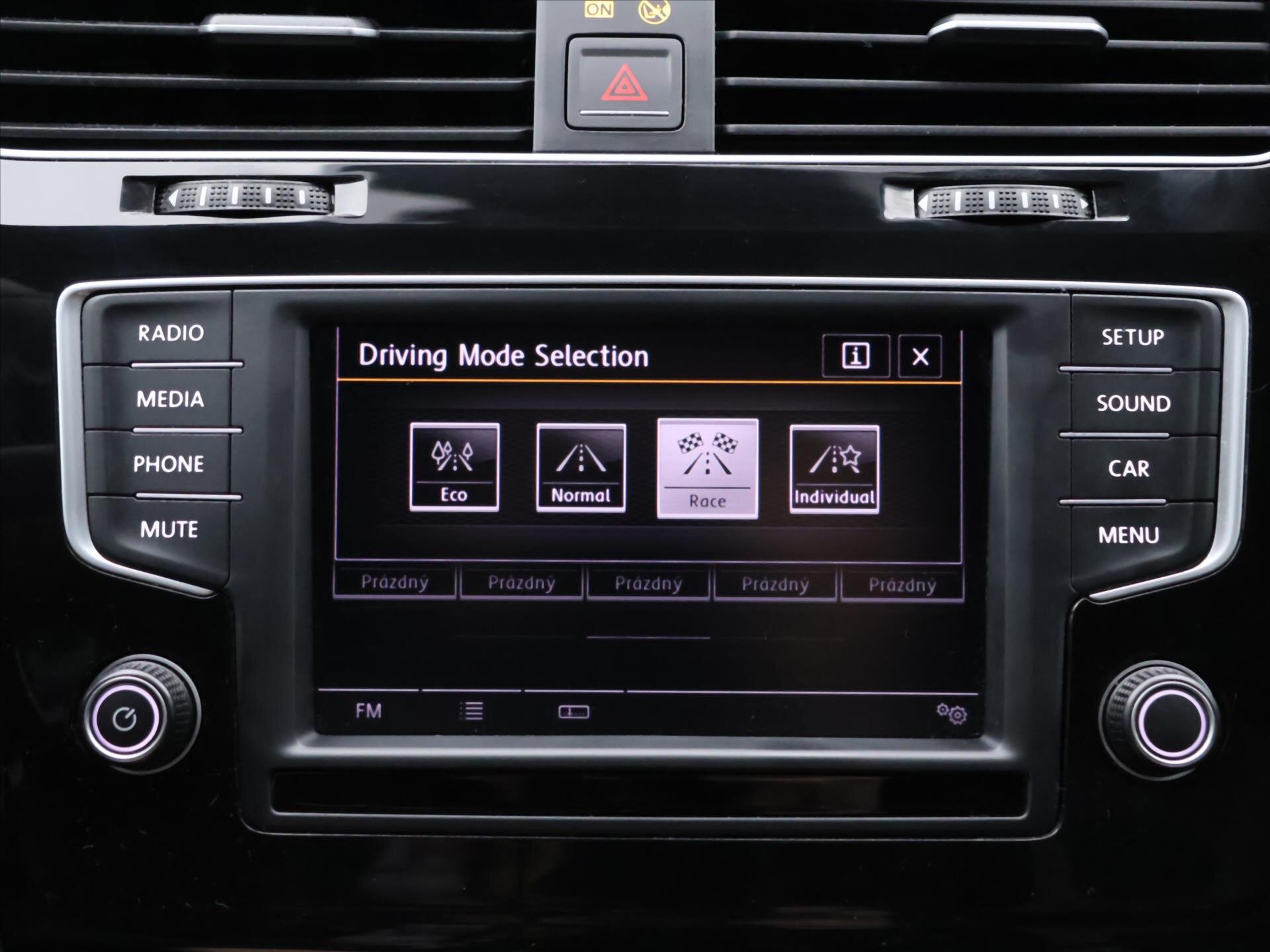 Volkswagen Golf Kombi 2,0 l 221 kw