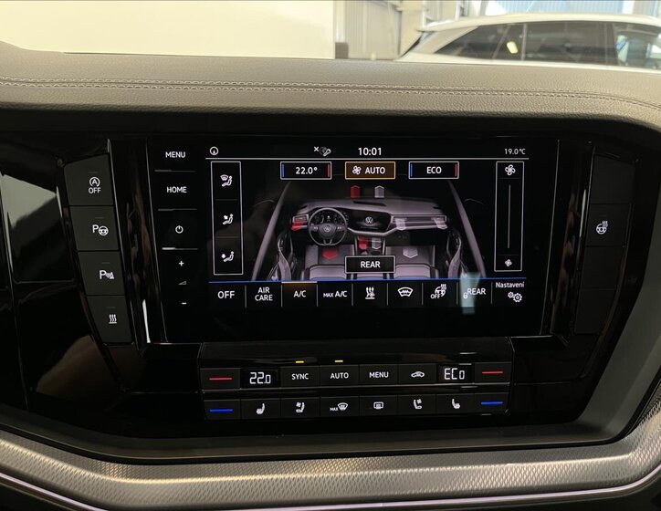 Volkswagen Touareg SUV / Terénní 4,0 l 310 kw